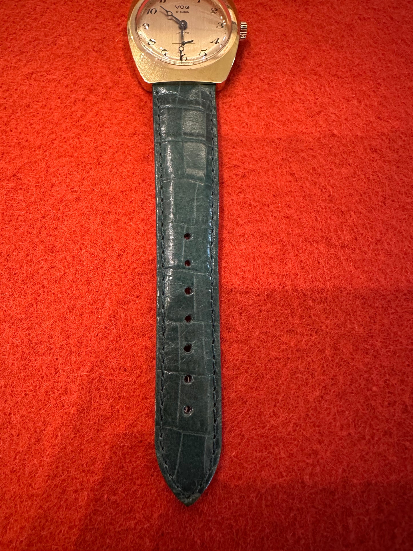 VOG avec petite seconde à 6h